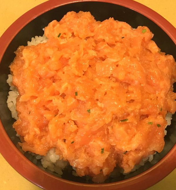 CHIRASHI SPICY SALMONE